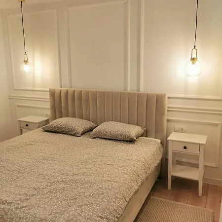 Lux Lariva *